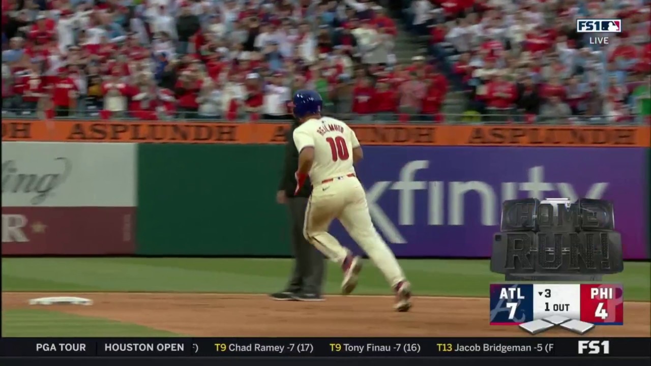 J.T. Realmuto launches a solo home run, helping the Phillies trim into the Braves’ lead