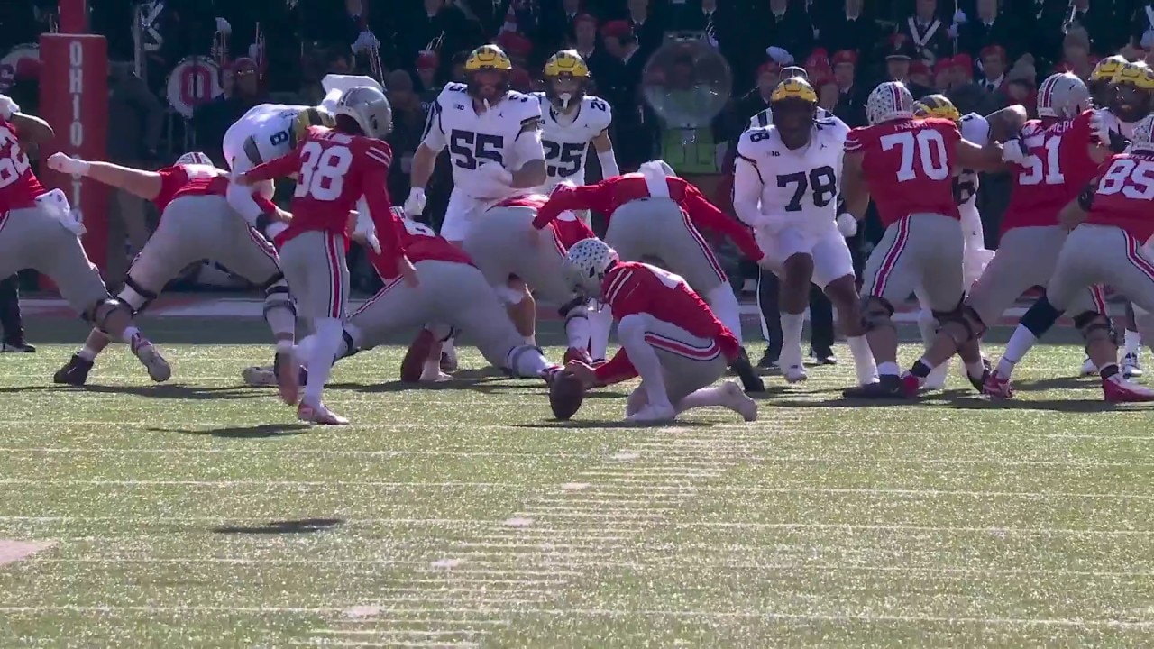 Jayden Fielding MISSES 38-yard field goal attempt as Michigan holds on to 7-3 lead vs. Ohio State